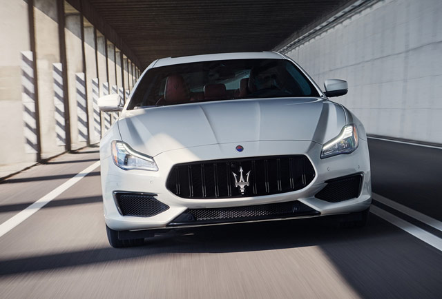 white Maserati Quattroporte Rental