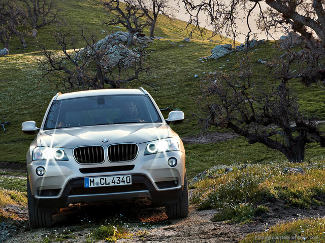 BMW X3 Front View